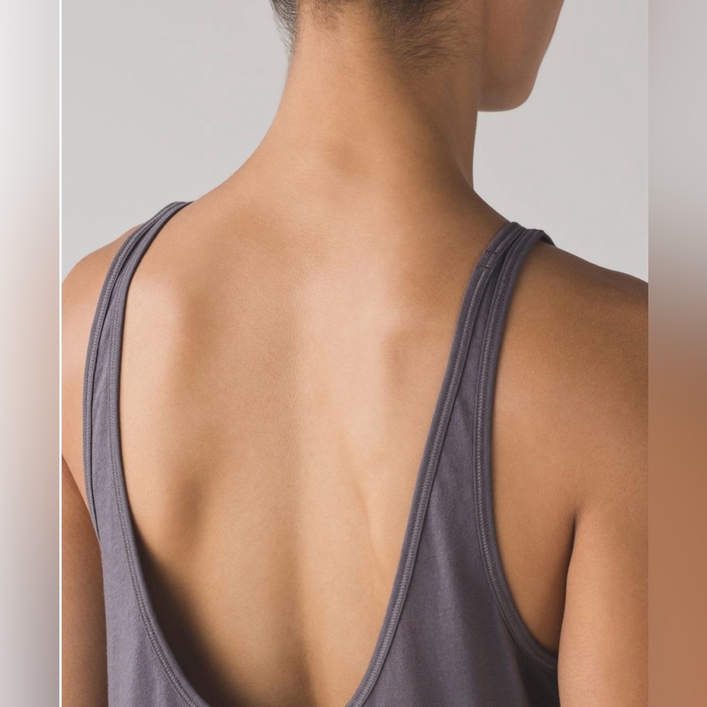 🍋 Lululemon “Get Low Scoop Tank” 🍋 EUC ⭐️LIKE NEW⭐️ {Sz: 6} 💜purplish gray🩶 - Picture 4 of 16